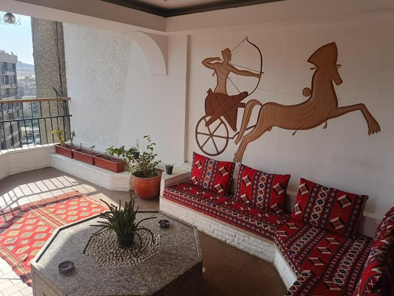 Pyramids Nights Hostel Kafret el-Gabal Eksteriør bilde